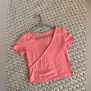 Cropped pink V-Neck